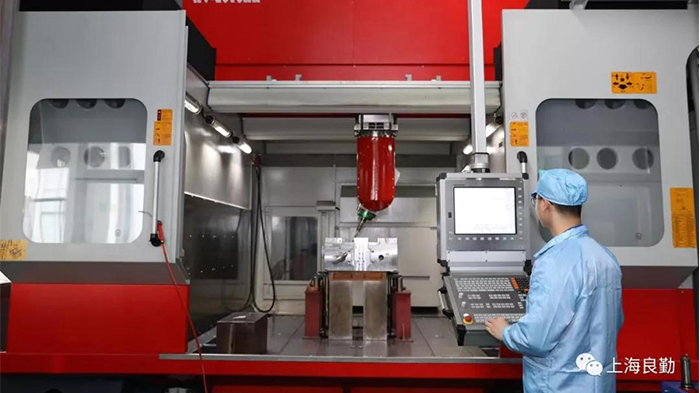 CNC five-axis gantry machining center